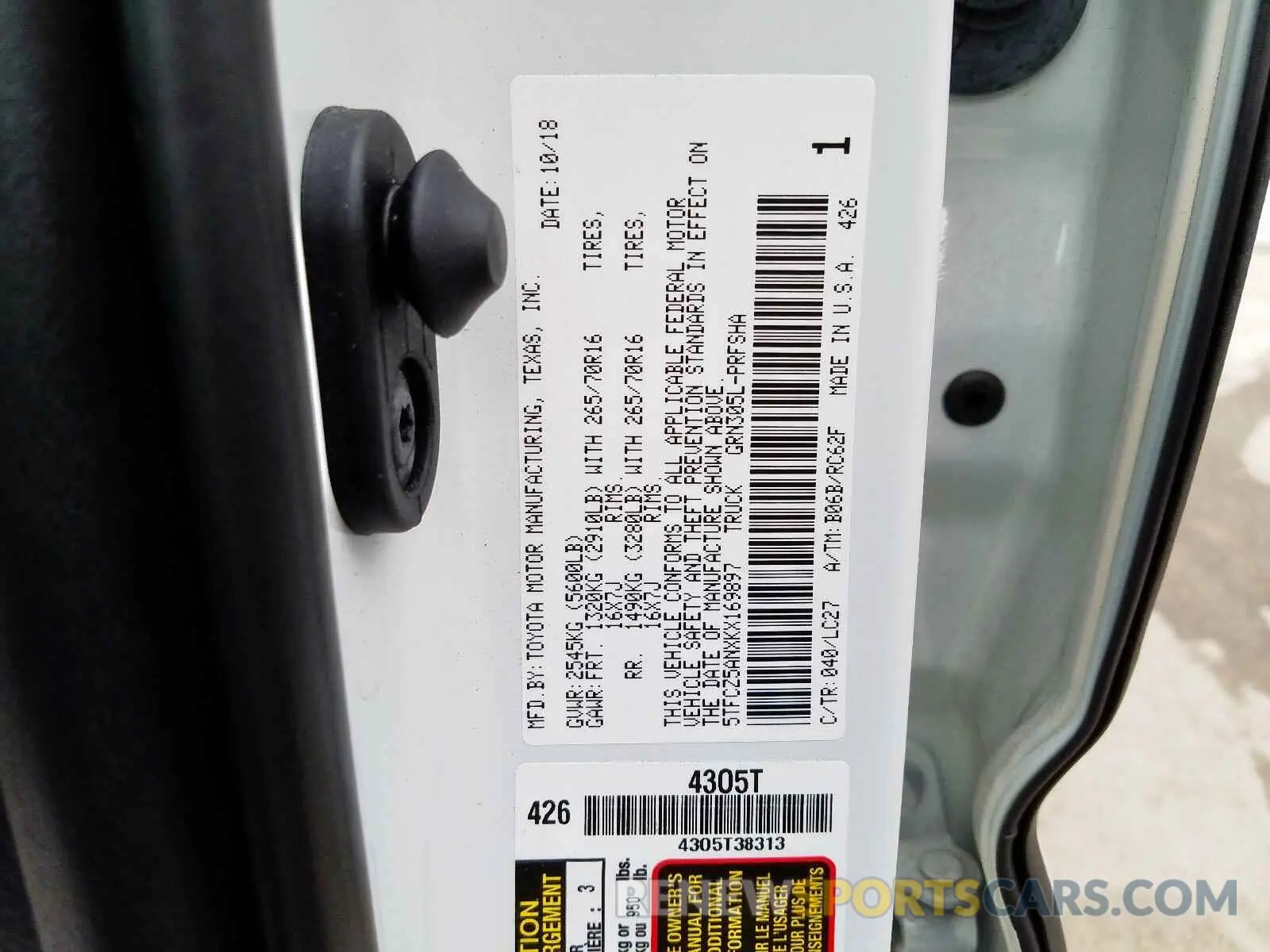10 fotografías del automóvil dañado 5TFCZ5ANXKX169897 TOYOTA TACOMA DOU 2019