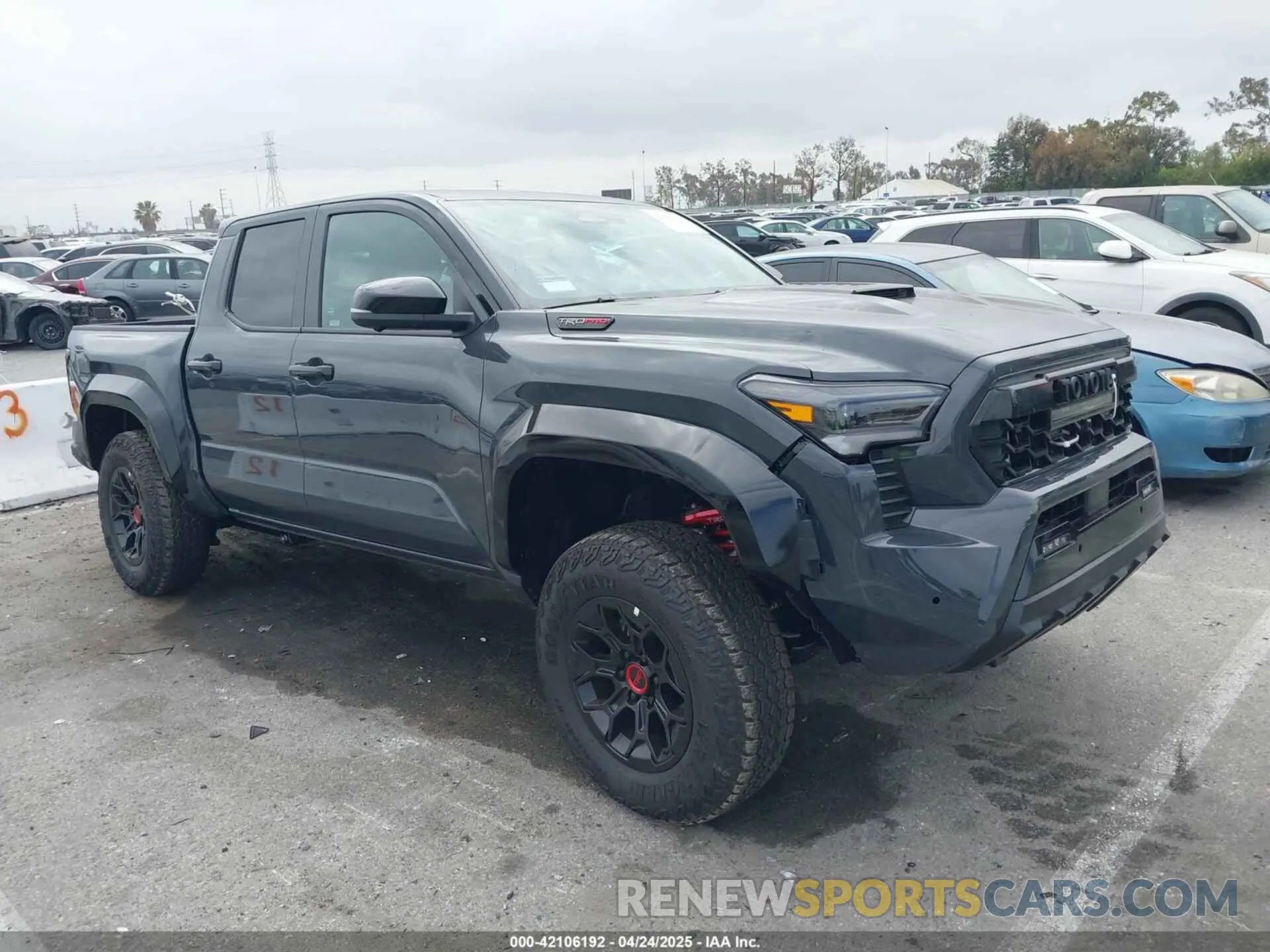 1 fotografías del automóvil dañado 3TYLC5LN1ST020786 TOYOTA TACOMA HYBRID 2025