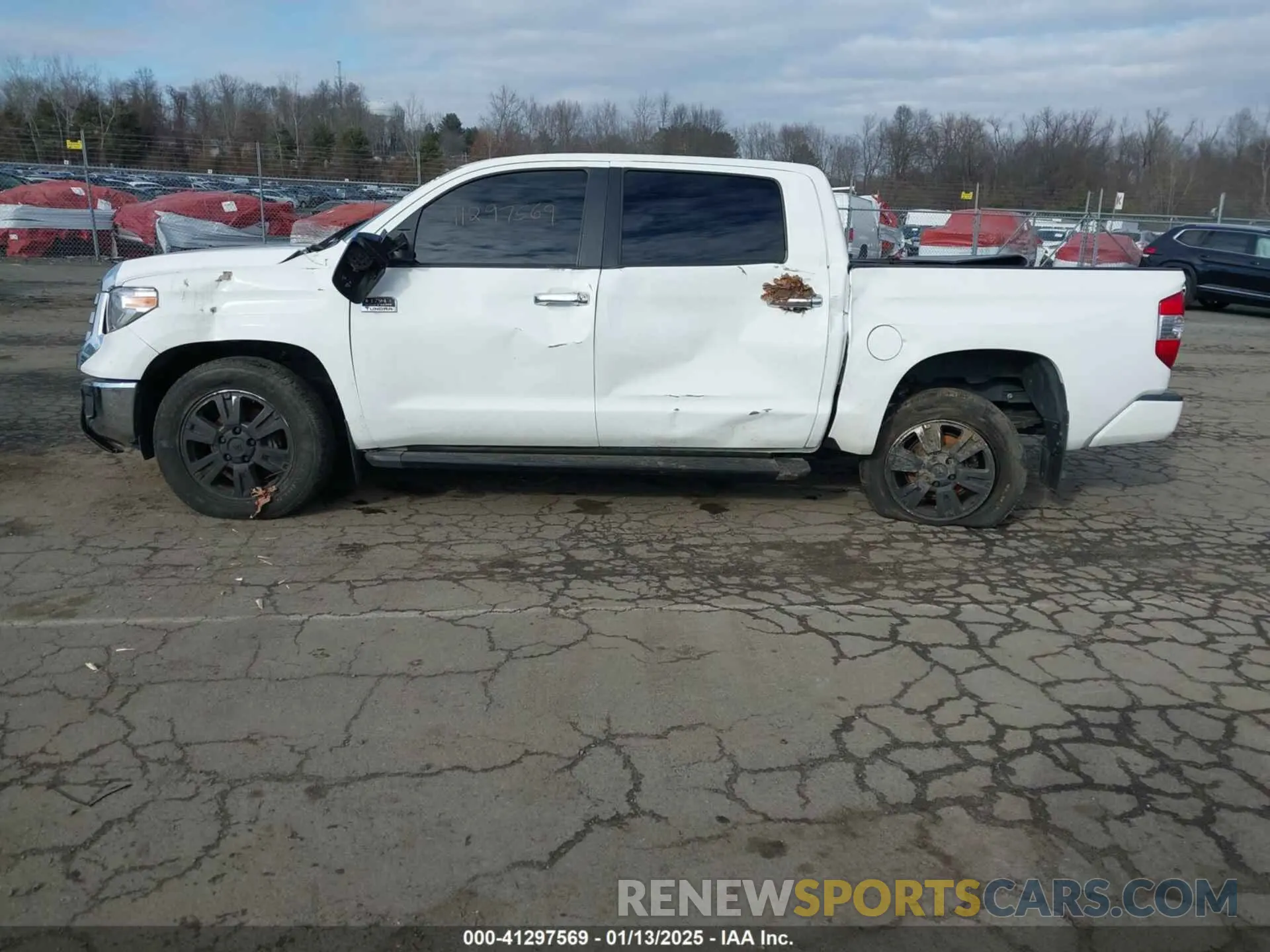 14 fotografías del automóvil dañado 5TFAY5F13KX841010 TOYOTA TUNDRA 2019