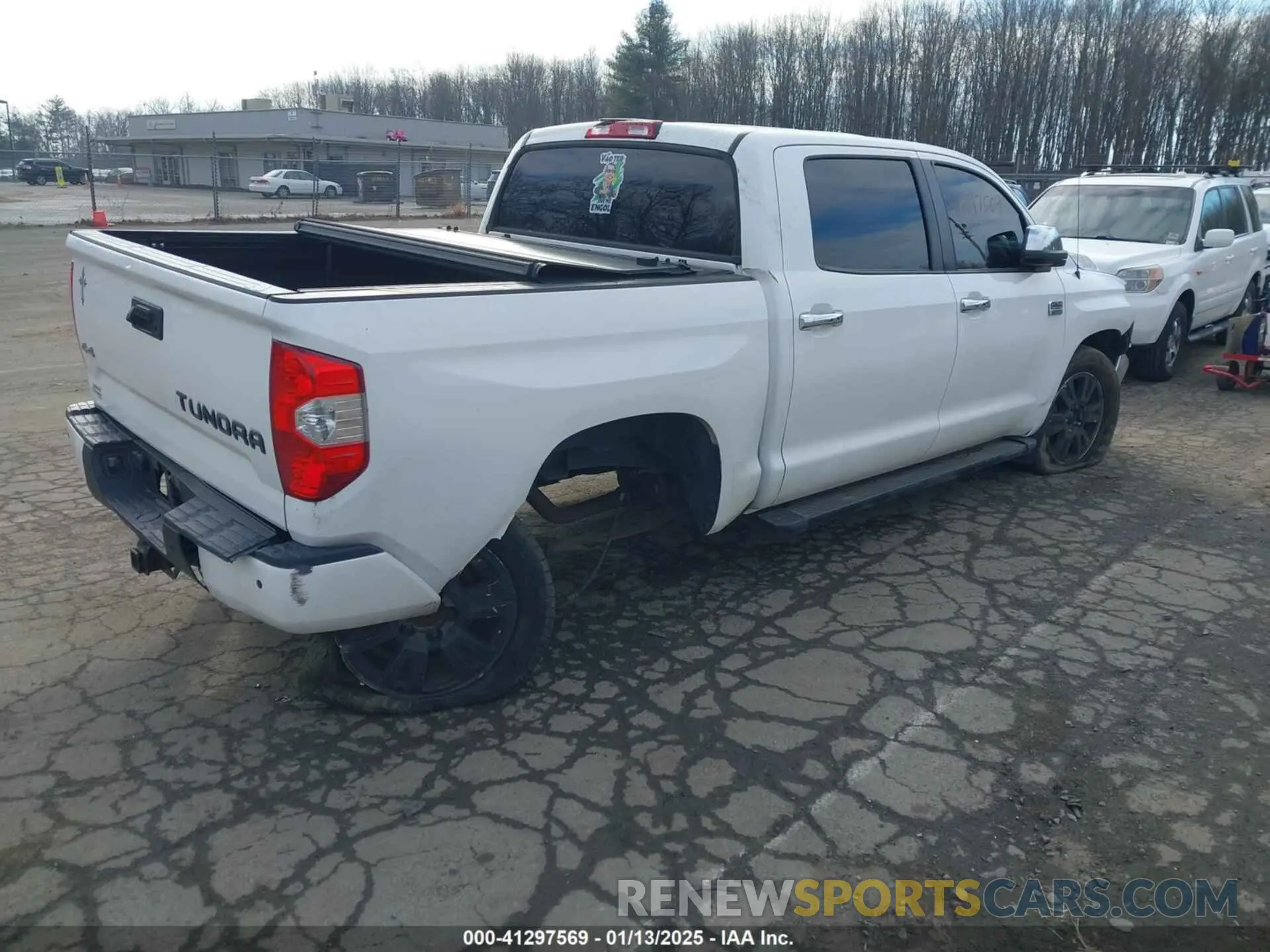 4 fotografías del automóvil dañado 5TFAY5F13KX841010 TOYOTA TUNDRA 2019