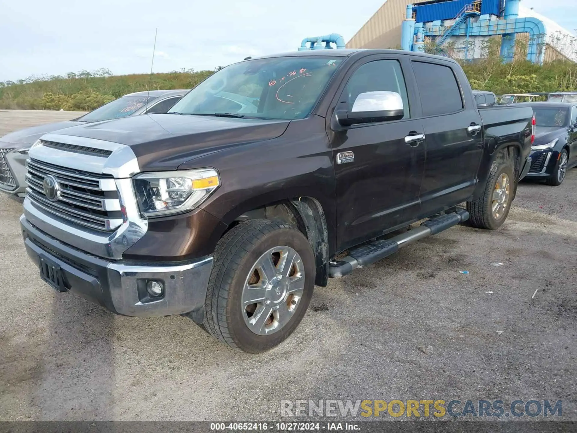 2 fotografías del automóvil dañado 5TFAY5F15KX780386 TOYOTA TUNDRA 2019