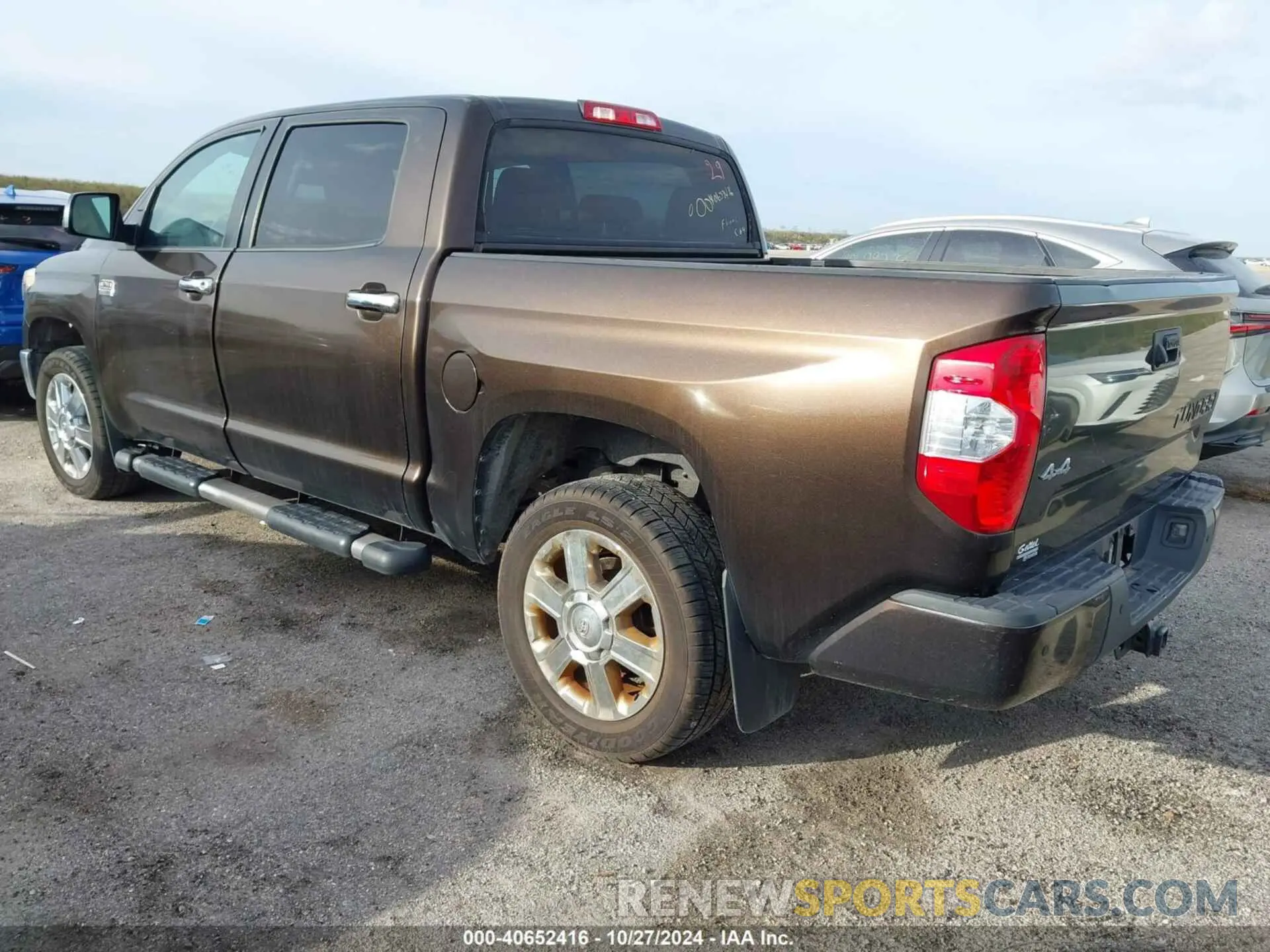 3 fotografías del automóvil dañado 5TFAY5F15KX780386 TOYOTA TUNDRA 2019