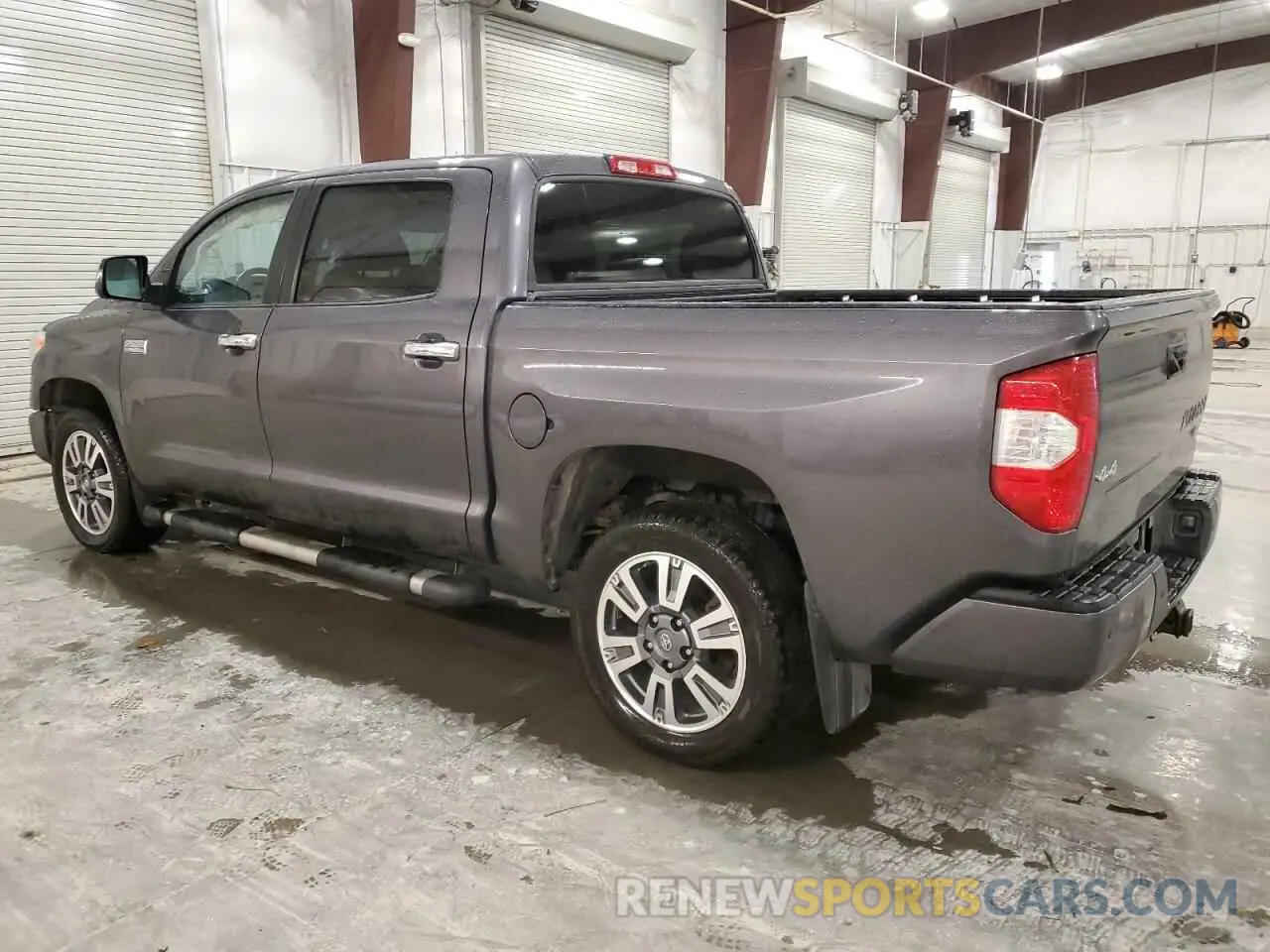 2 fotografías del automóvil dañado 5TFAY5F16KX793261 TOYOTA TUNDRA 2019