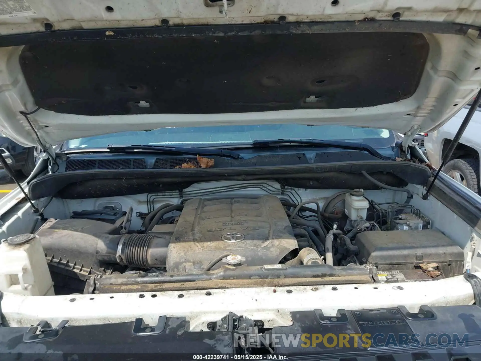 10 fotografías del automóvil dañado 5TFAY5F17KX869635 TOYOTA TUNDRA 2019