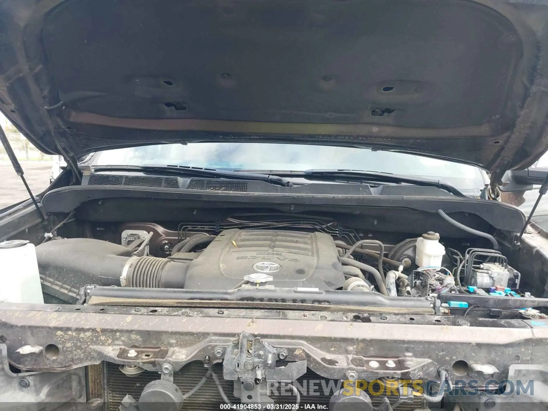 10 fotografías del automóvil dañado 5TFAY5F18KX778258 TOYOTA TUNDRA 2019