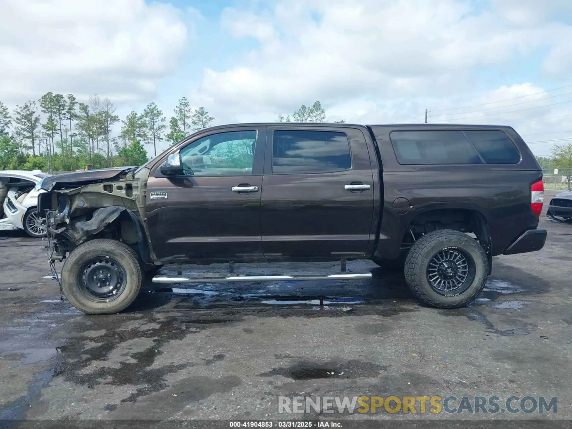 14 fotografías del automóvil dañado 5TFAY5F18KX778258 TOYOTA TUNDRA 2019