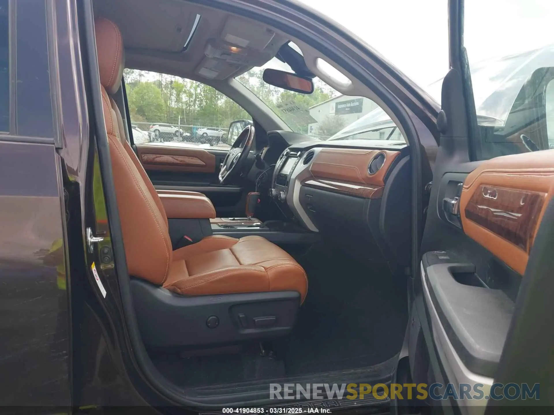 5 fotografías del automóvil dañado 5TFAY5F18KX778258 TOYOTA TUNDRA 2019