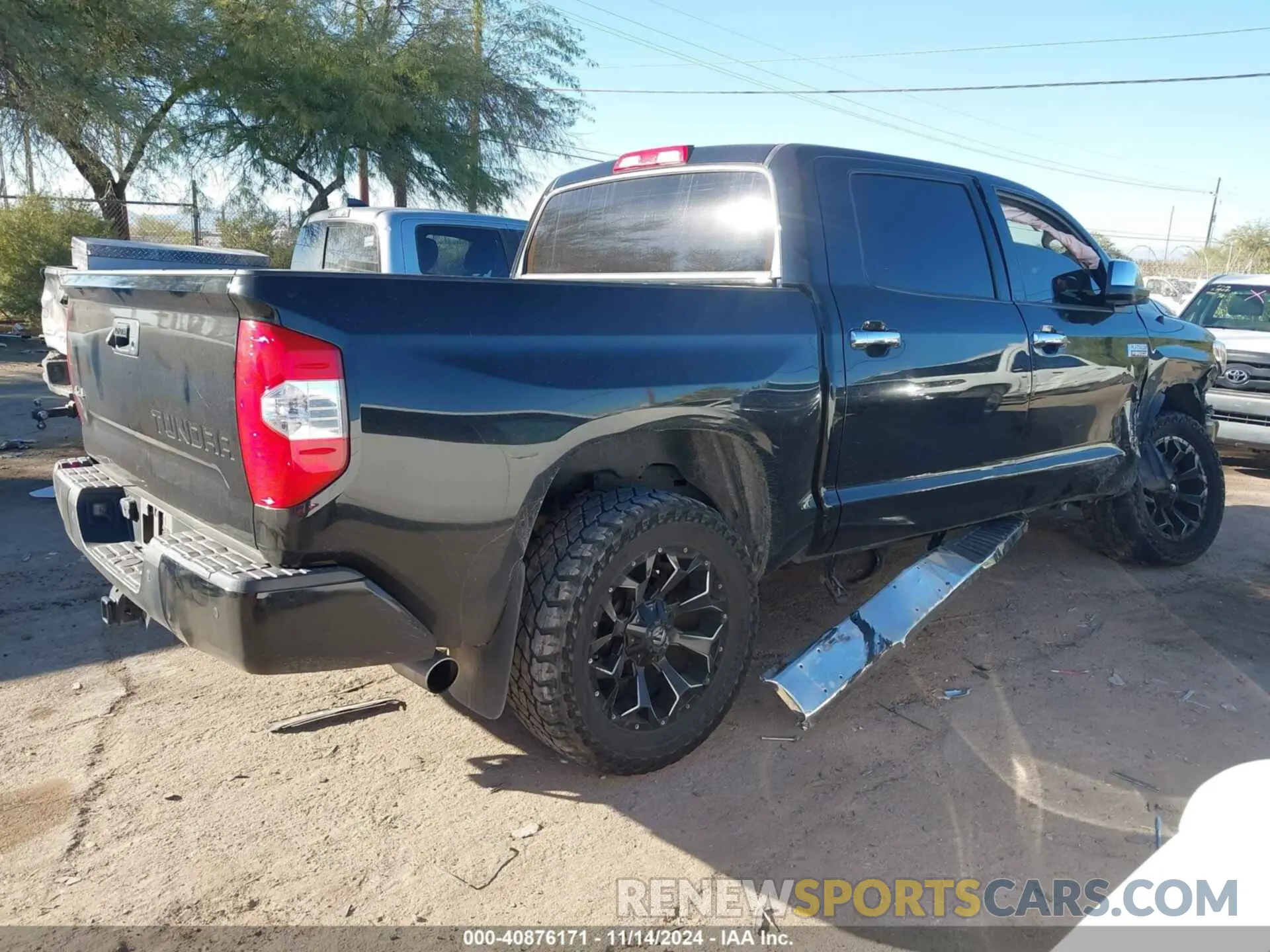 4 fotografías del automóvil dañado 5TFAY5F18KX804194 TOYOTA TUNDRA 2019