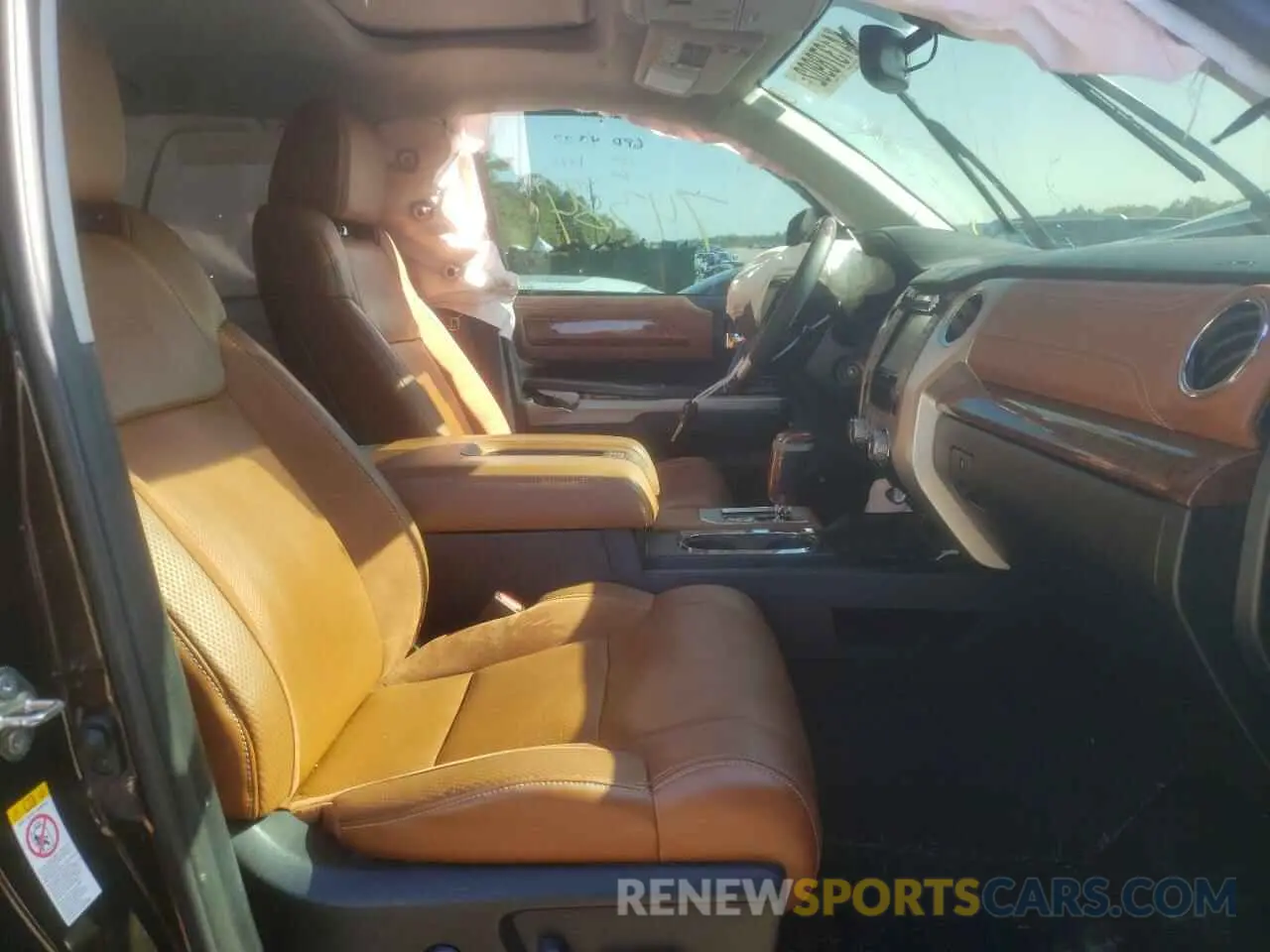 5 fotografías del automóvil dañado 5TFAY5F19KX838094 TOYOTA TUNDRA 2019