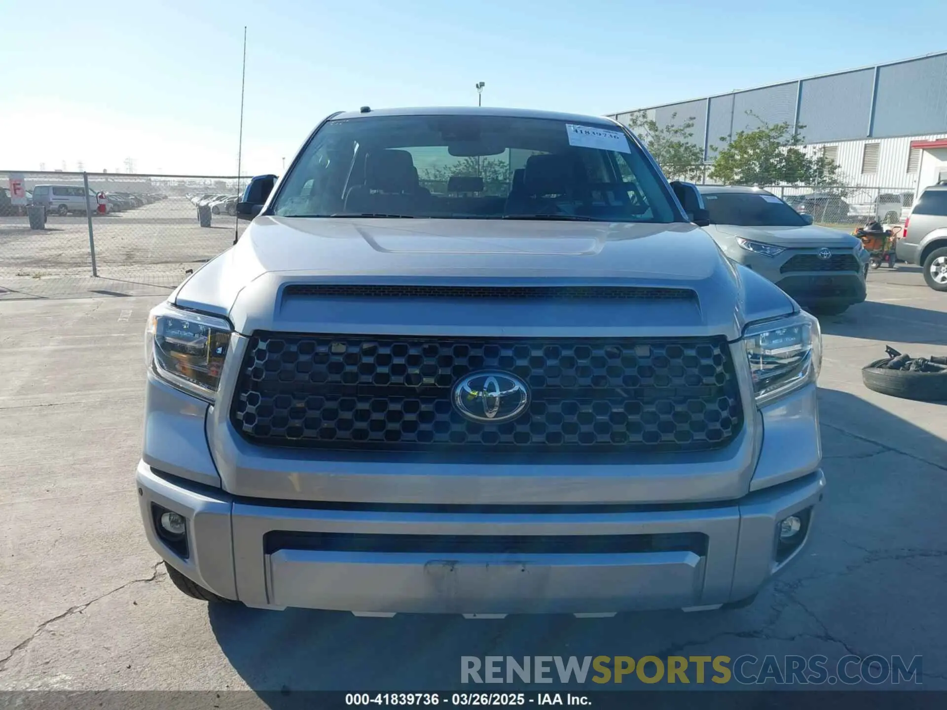 12 fotografías del automóvil dañado 5TFAY5F1XKX817867 TOYOTA TUNDRA 2019