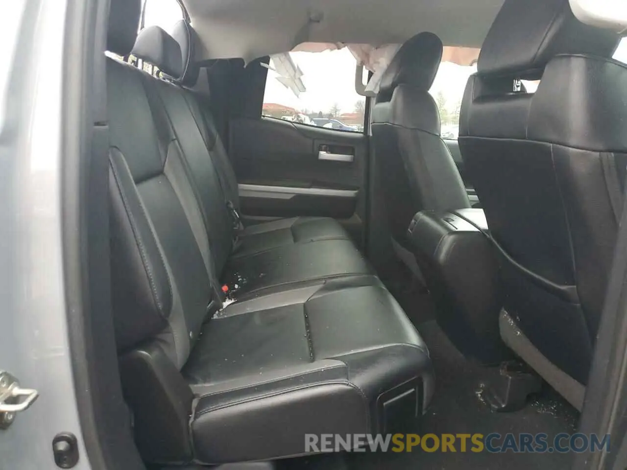 10 fotografías del automóvil dañado 5TFBY5F10KX856925 TOYOTA TUNDRA 2019