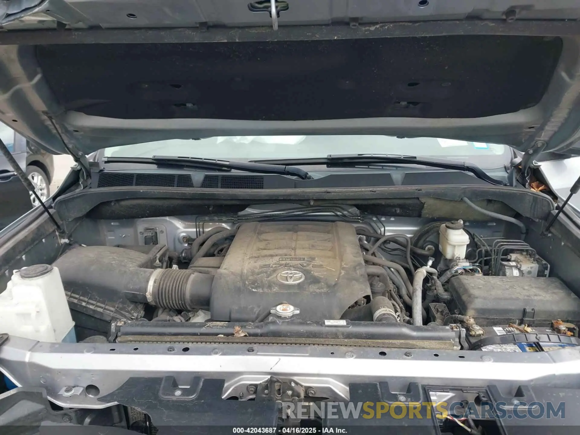 10 fotografías del automóvil dañado 5TFBY5F13KX799779 TOYOTA TUNDRA 2019