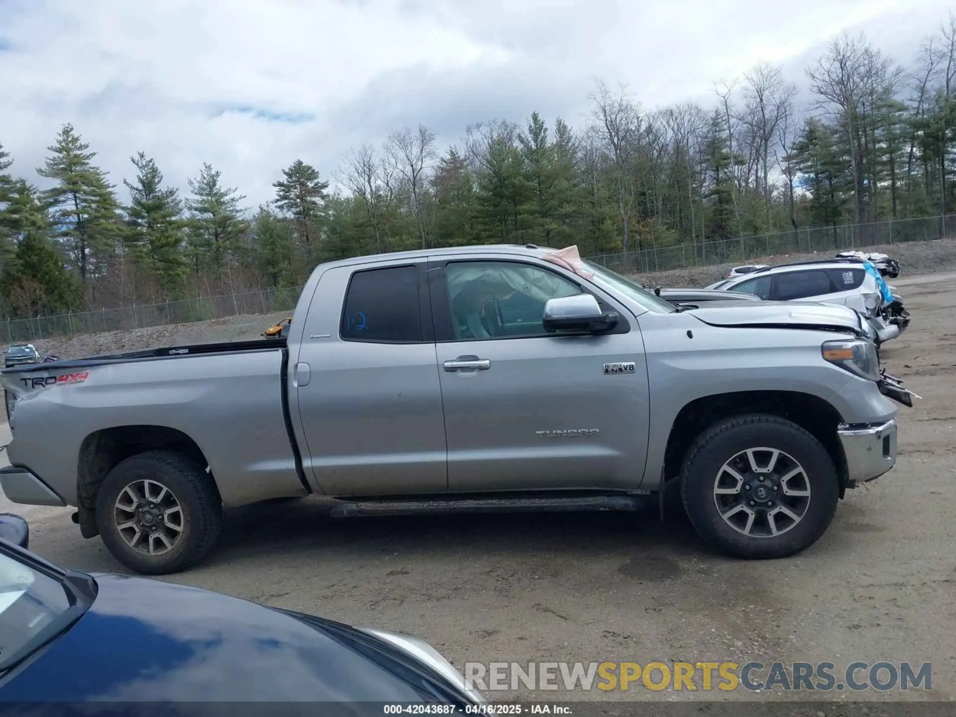 14 fotografías del automóvil dañado 5TFBY5F13KX799779 TOYOTA TUNDRA 2019