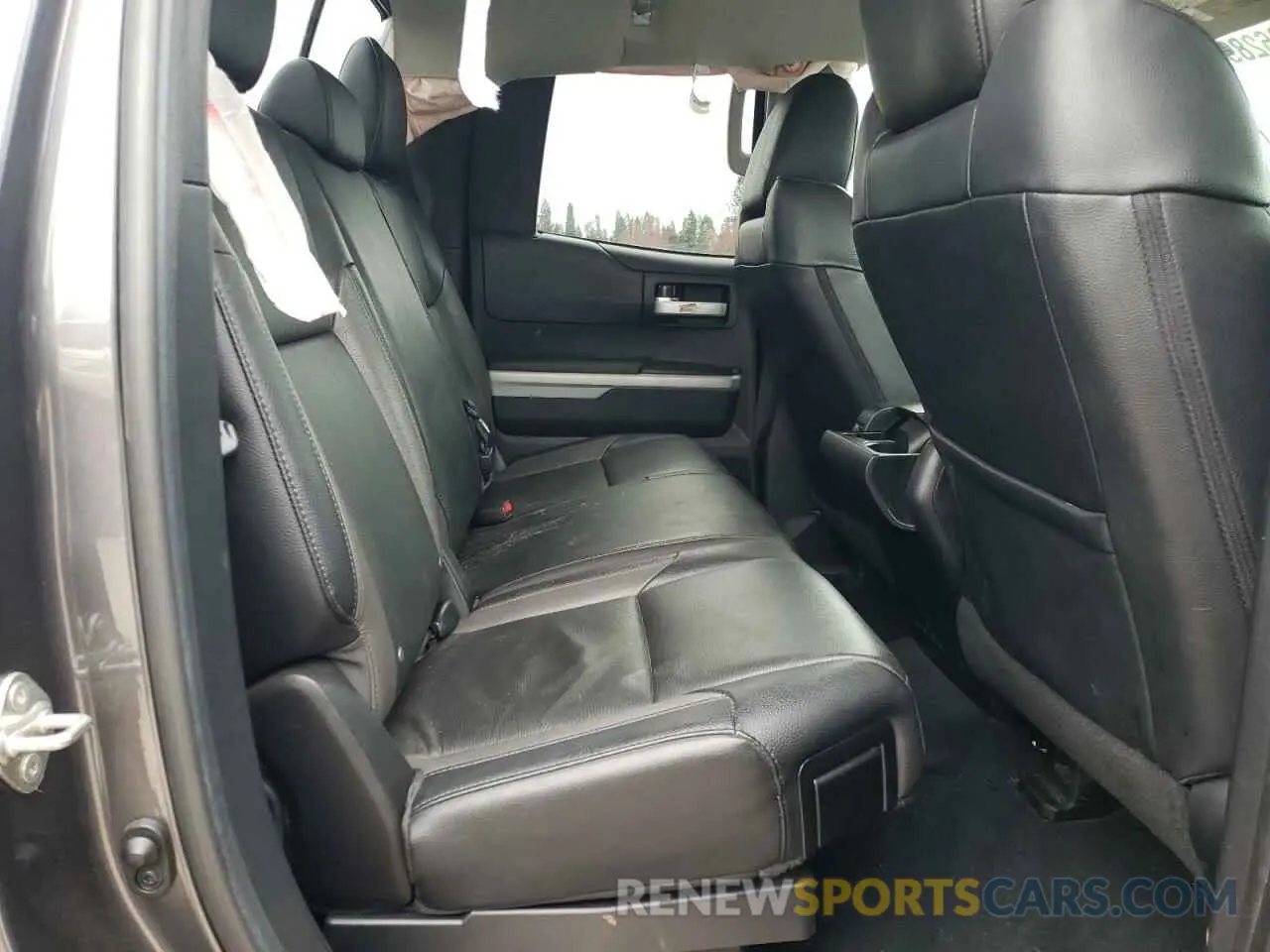 11 fotografías del automóvil dañado 5TFBY5F17KX864939 TOYOTA TUNDRA 2019