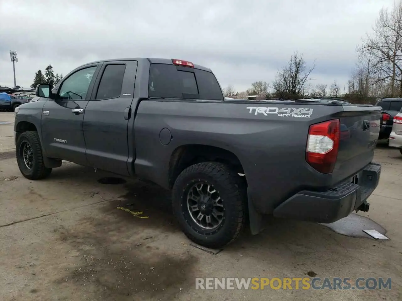 2 fotografías del automóvil dañado 5TFBY5F17KX864939 TOYOTA TUNDRA 2019
