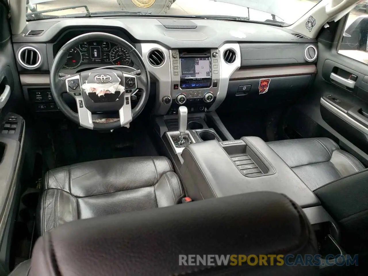 8 fotografías del automóvil dañado 5TFBY5F17KX864939 TOYOTA TUNDRA 2019
