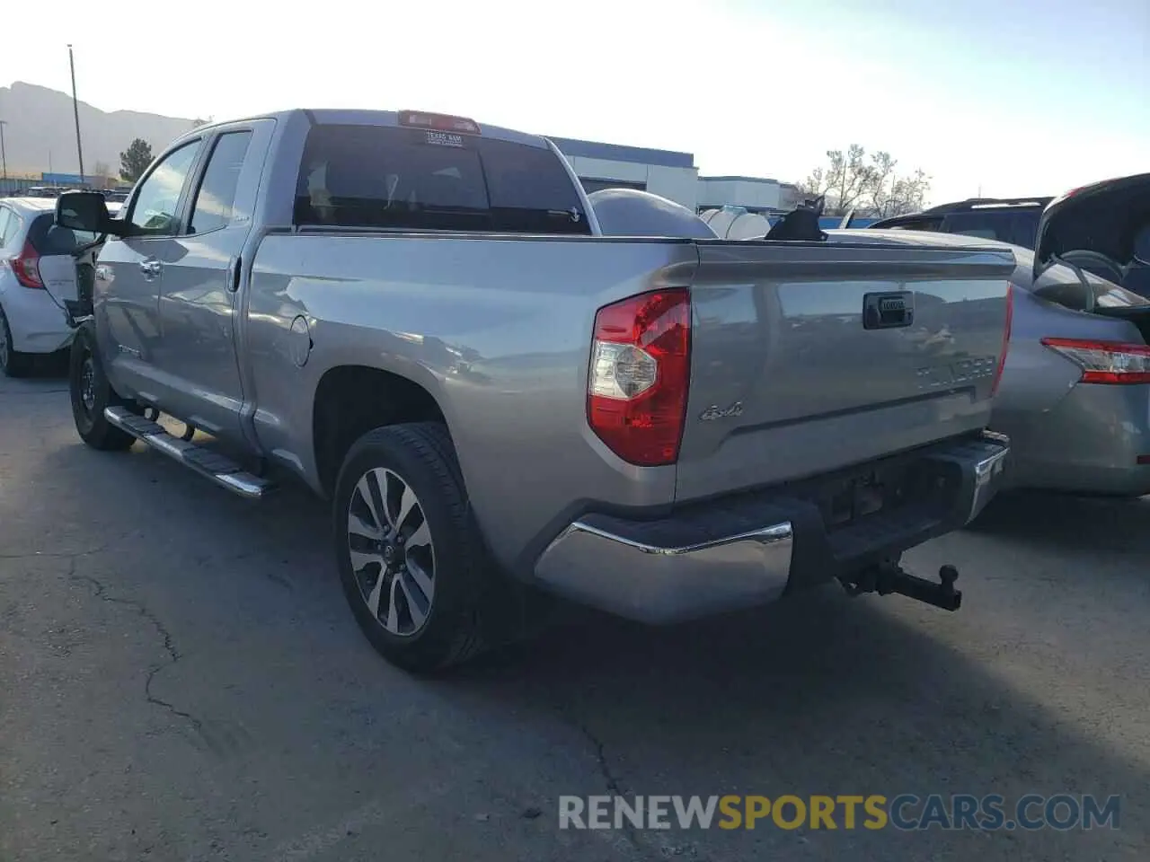 3 fotografías del automóvil dañado 5TFBY5F19KX853909 TOYOTA TUNDRA 2019