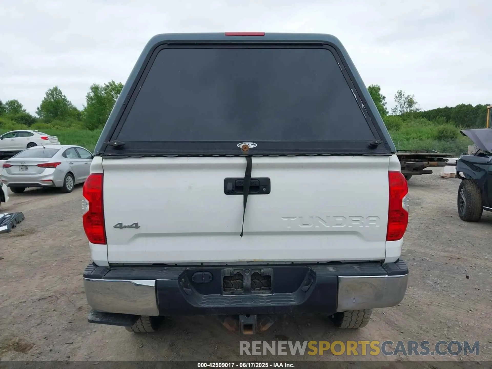 17 fotografías del automóvil dañado 5TFCY5F15KX025232 TOYOTA TUNDRA 2019