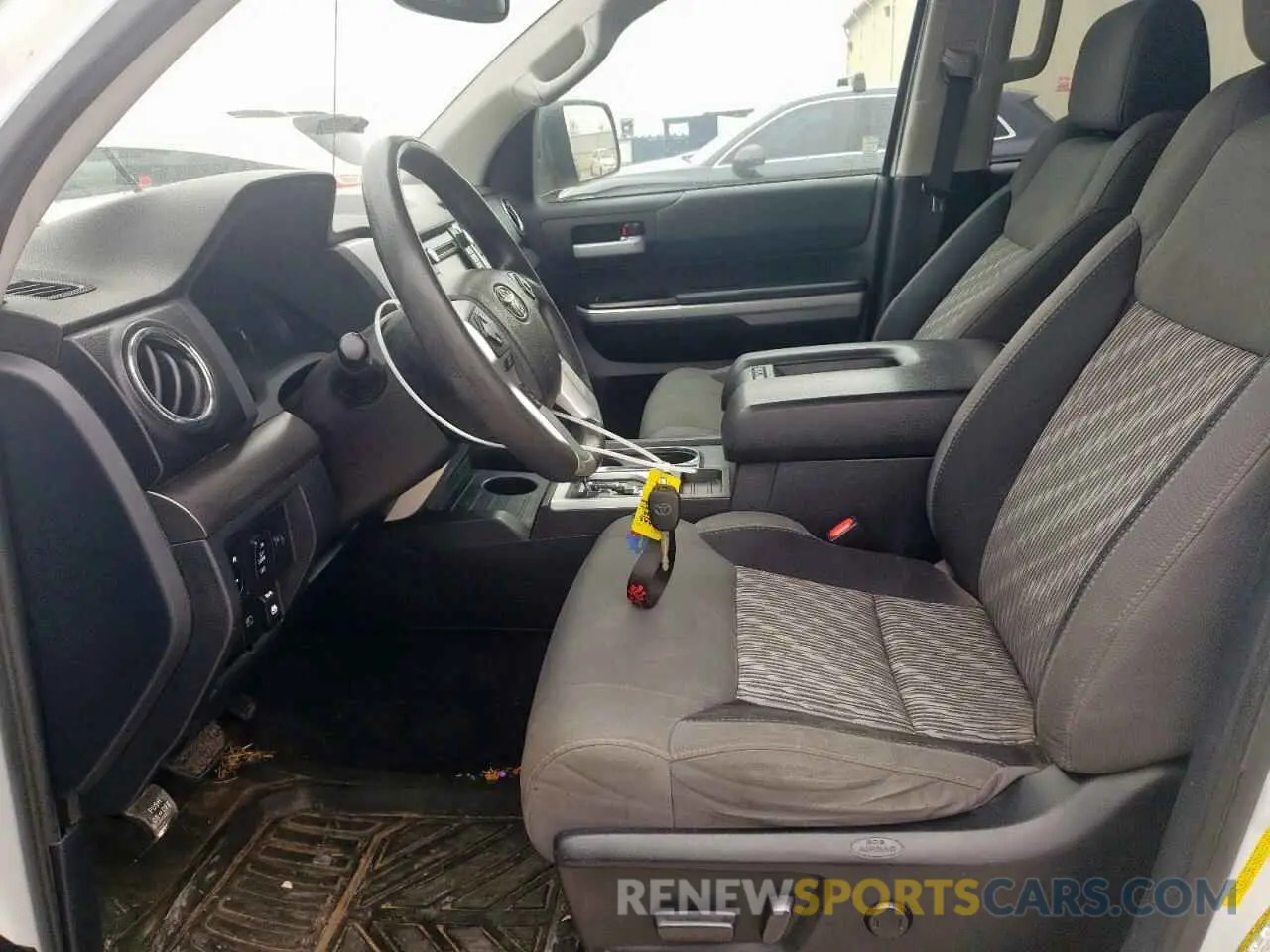 7 fotografías del automóvil dañado 5TFDW5F12KX809023 TOYOTA TUNDRA 2019