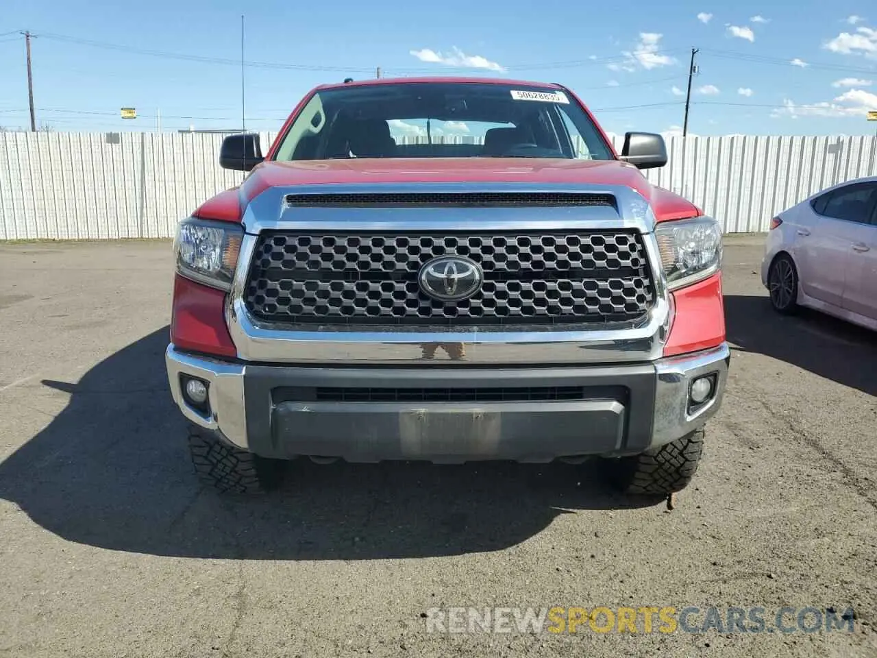 5 fotografías del automóvil dañado 5TFDW5F12KX812214 TOYOTA TUNDRA 2019