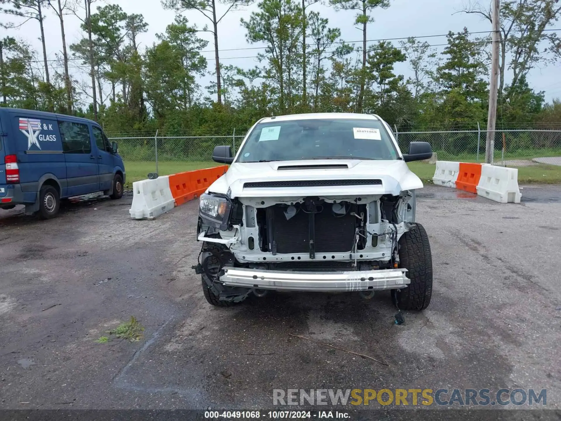 12 fotografías del automóvil dañado 5TFDW5F12KX816523 TOYOTA TUNDRA 2019
