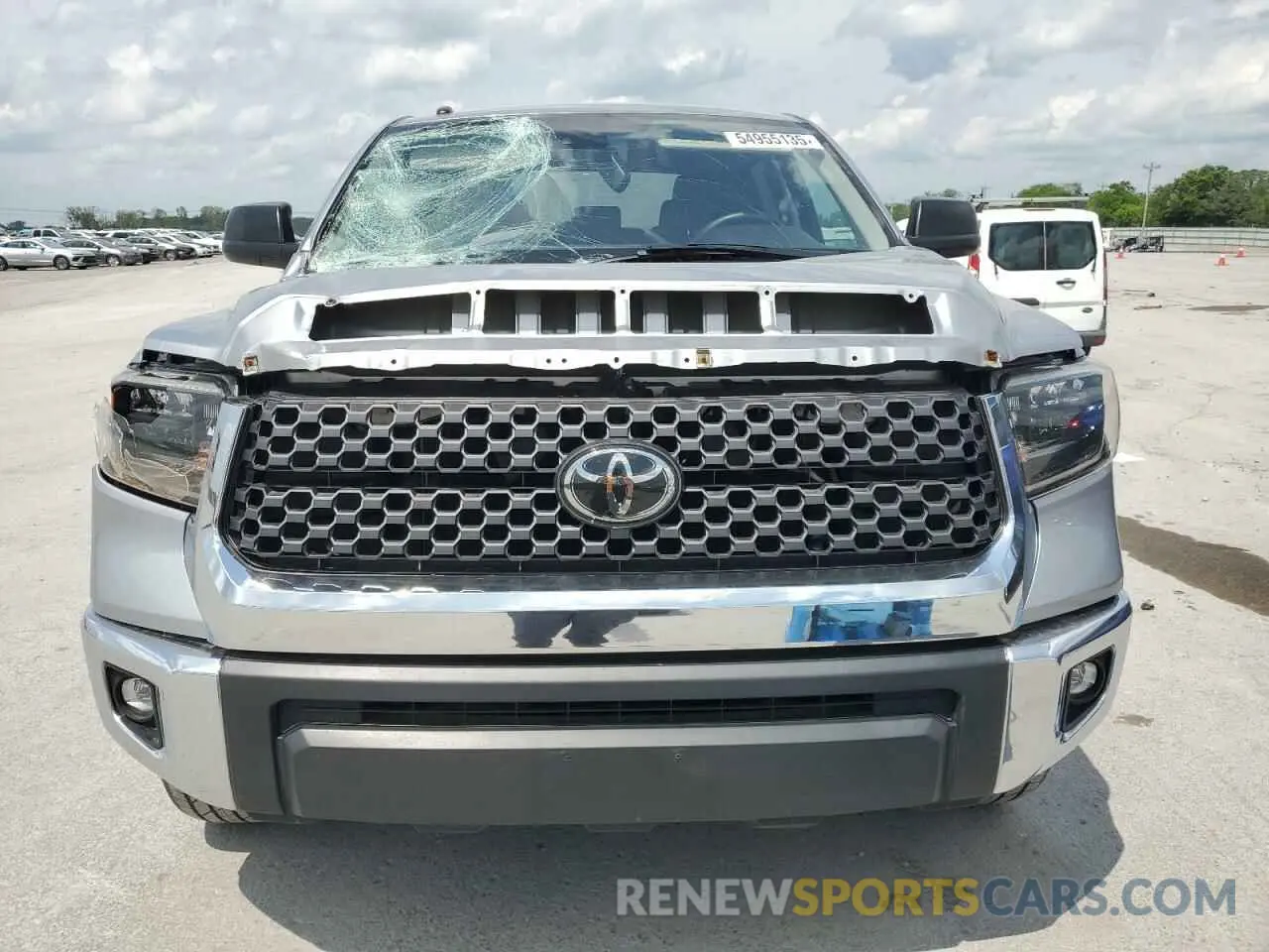 5 fotografías del automóvil dañado 5TFDW5F12KX847402 TOYOTA TUNDRA 2019