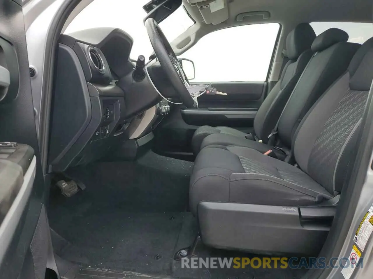 7 fotografías del automóvil dañado 5TFDW5F12KX847402 TOYOTA TUNDRA 2019