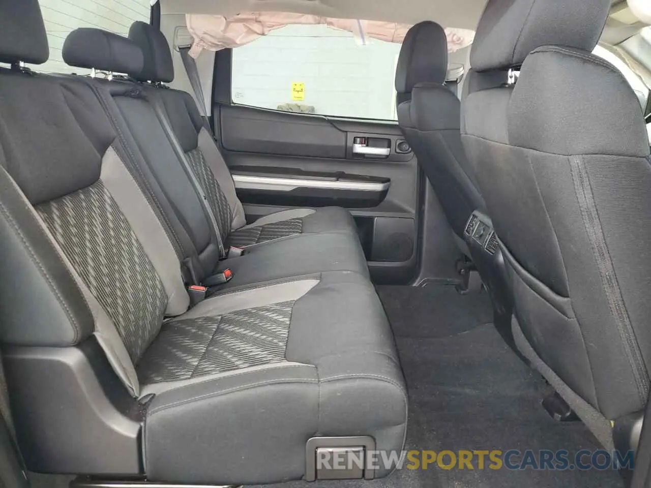10 fotografías del automóvil dañado 5TFDW5F13KX780292 TOYOTA TUNDRA 2019