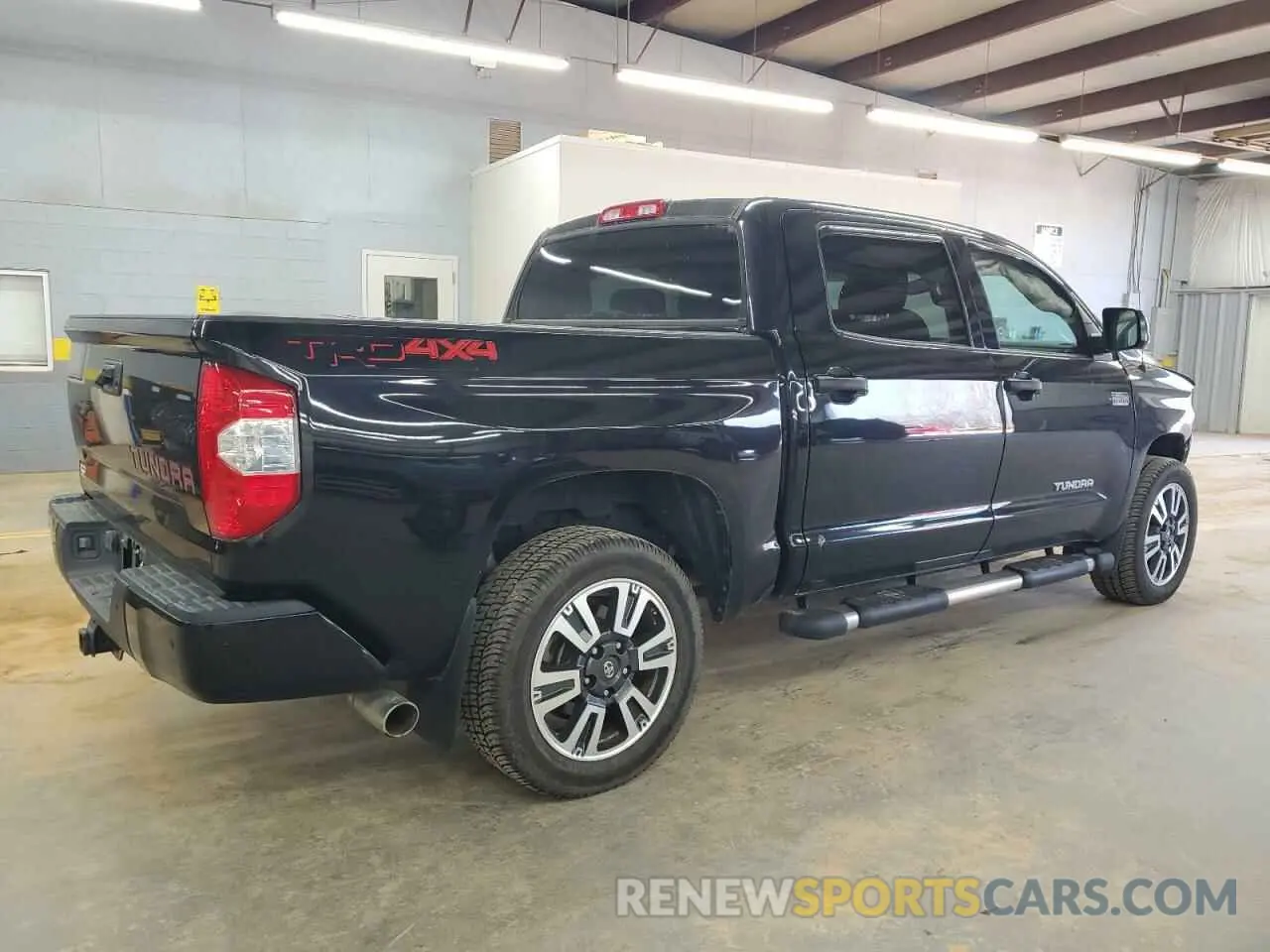 3 fotografías del automóvil dañado 5TFDW5F13KX780292 TOYOTA TUNDRA 2019