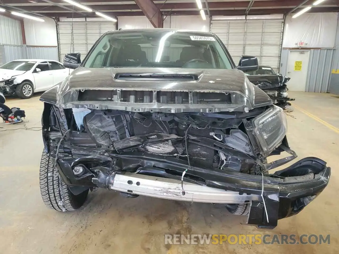 5 fotografías del automóvil dañado 5TFDW5F13KX780292 TOYOTA TUNDRA 2019