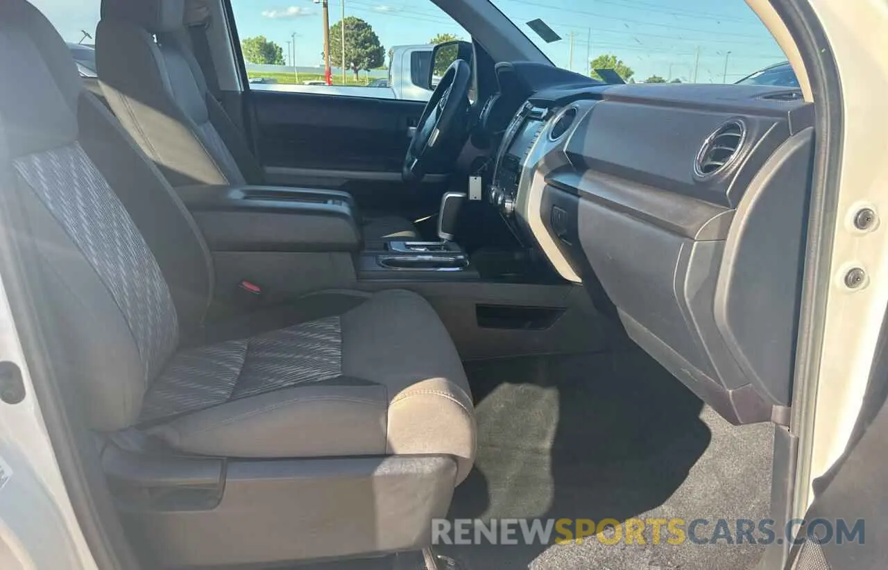 5 fotografías del automóvil dañado 5TFDW5F13KX795570 TOYOTA TUNDRA 2019