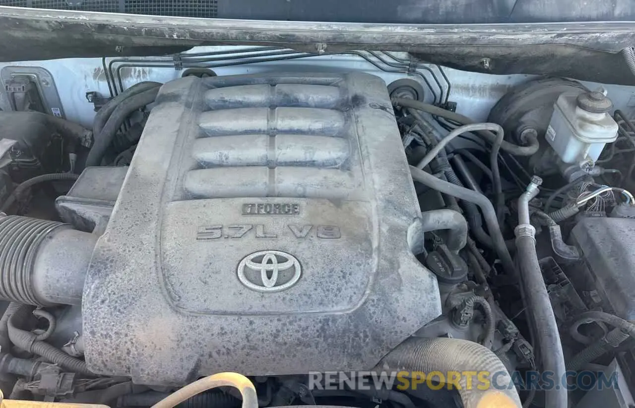 7 fotografías del automóvil dañado 5TFDW5F13KX795570 TOYOTA TUNDRA 2019