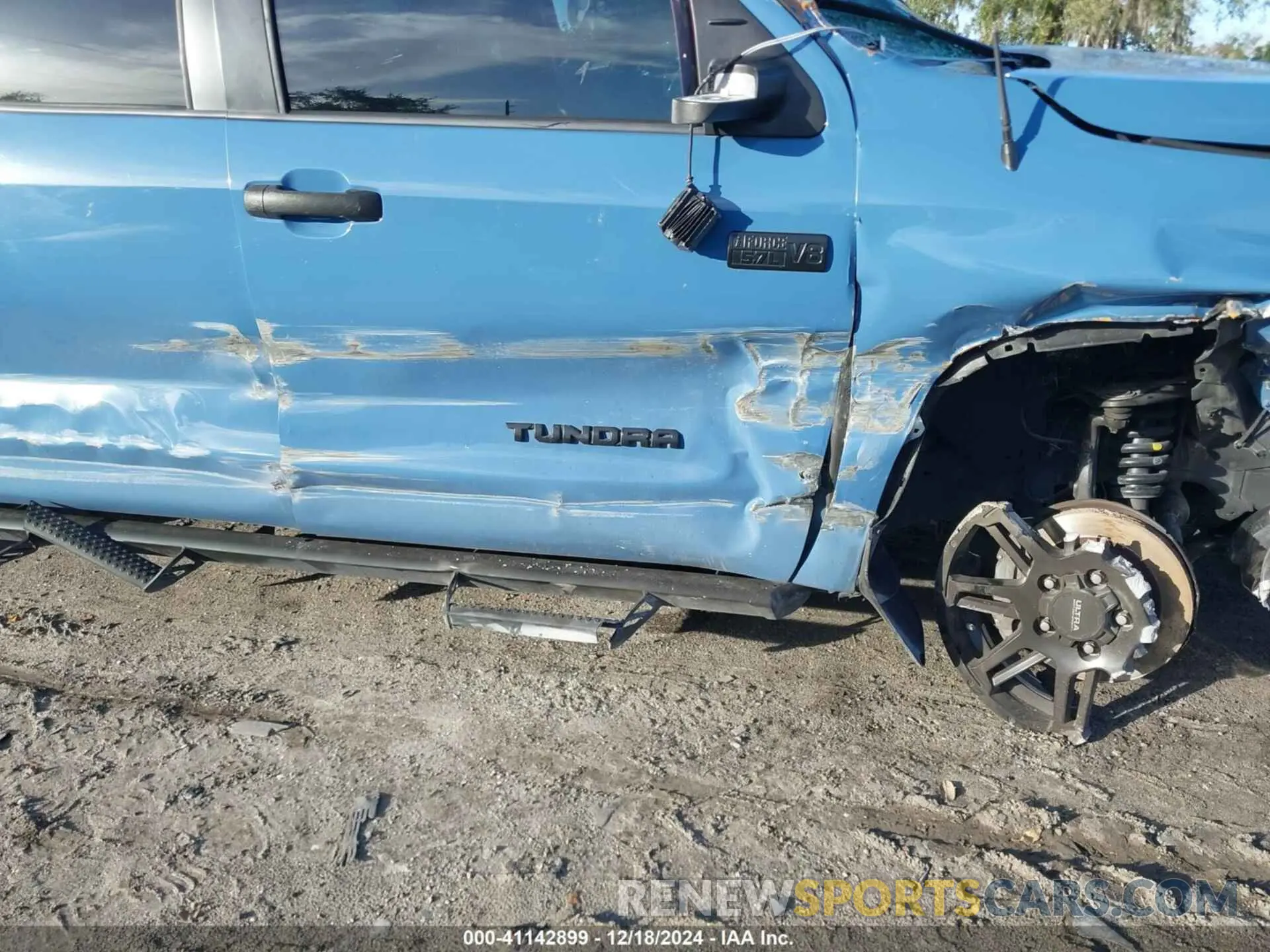 18 fotografías del automóvil dañado 5TFDW5F14KX790149 TOYOTA TUNDRA 2019