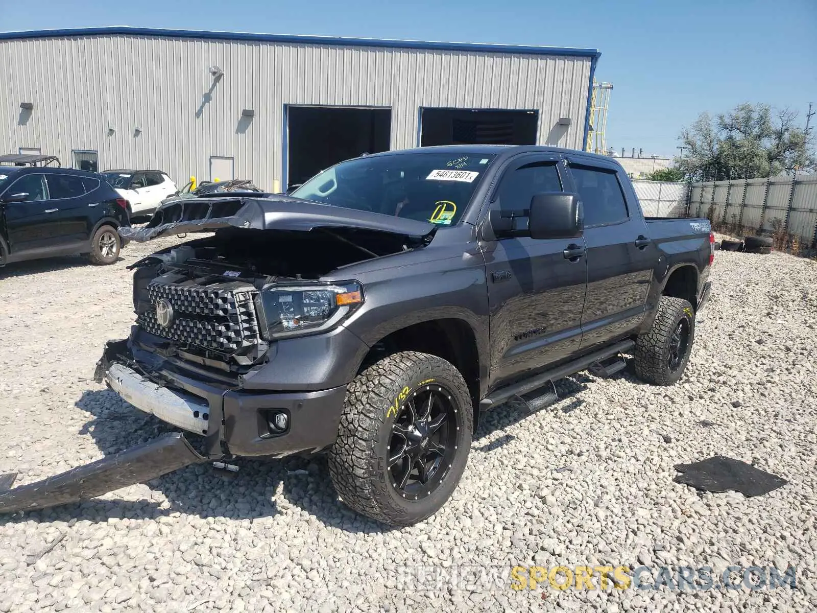 2 fotografías del automóvil dañado 5TFDW5F14KX861852 TOYOTA TUNDRA 2019