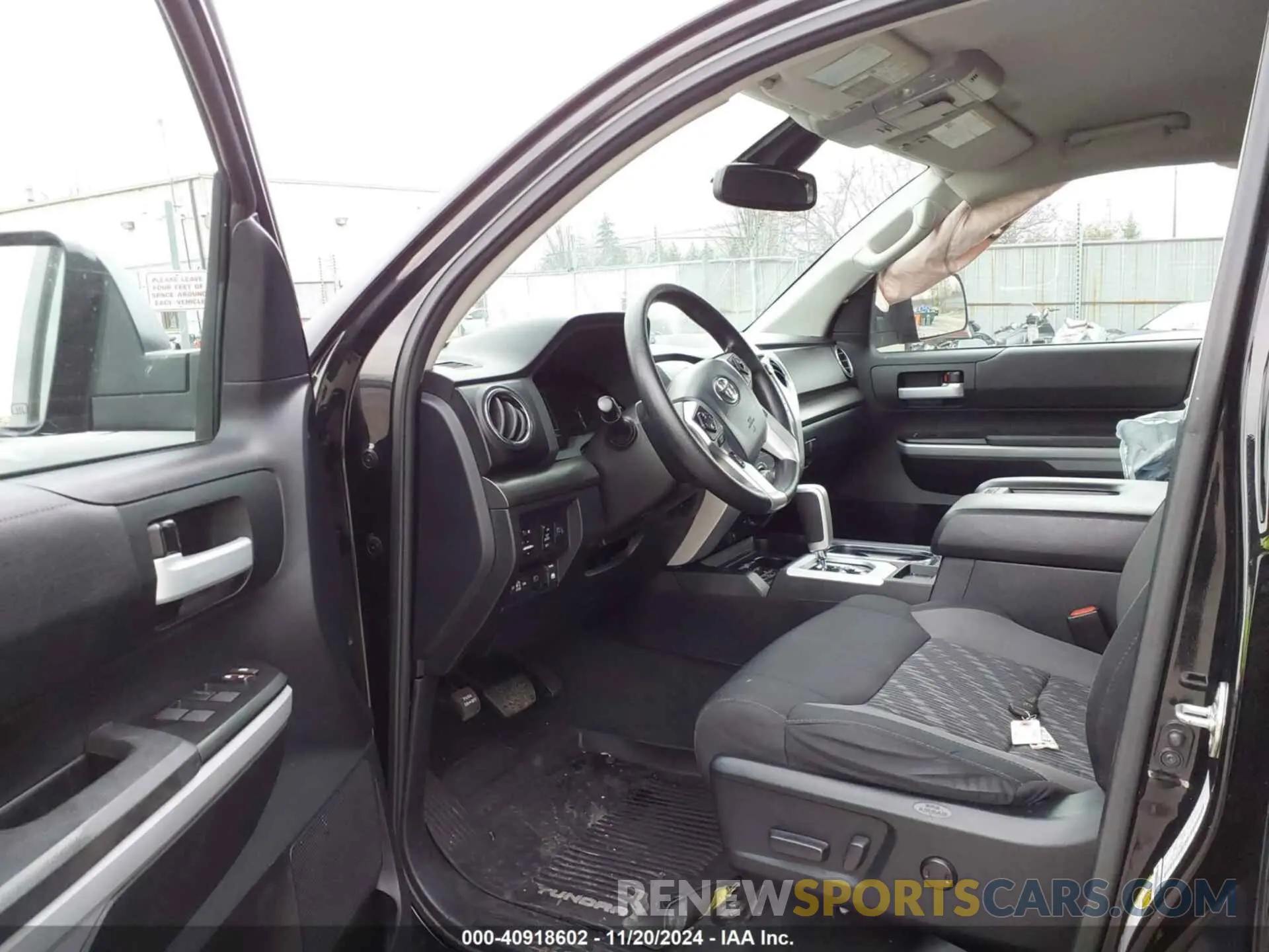 18 fotografías del automóvil dañado 5TFDW5F16KX789536 TOYOTA TUNDRA 2019