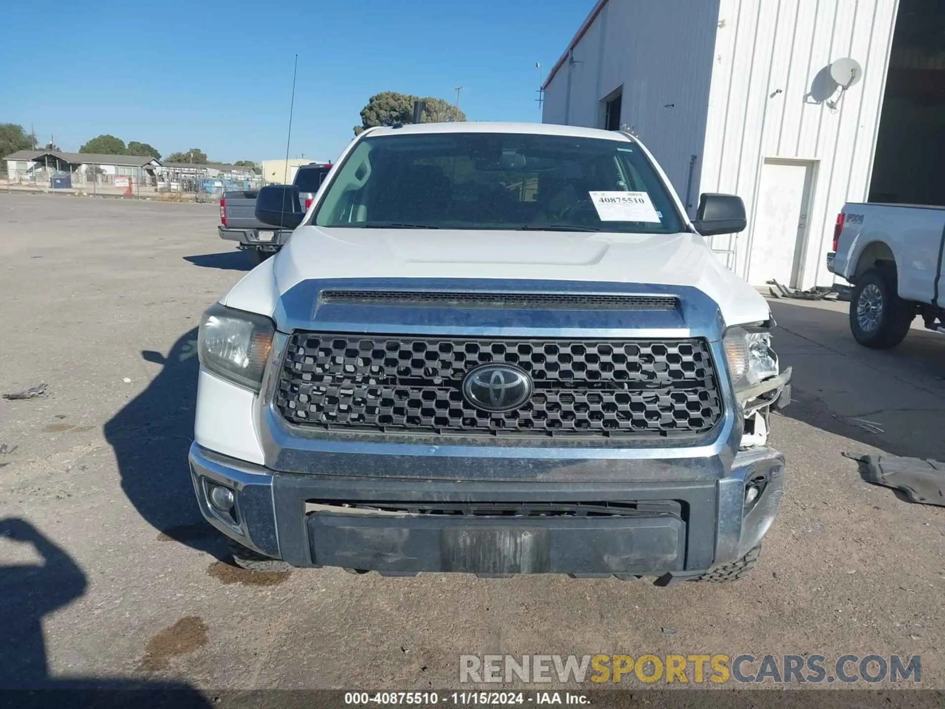 12 fotografías del automóvil dañado 5TFDW5F16KX818940 TOYOTA TUNDRA 2019