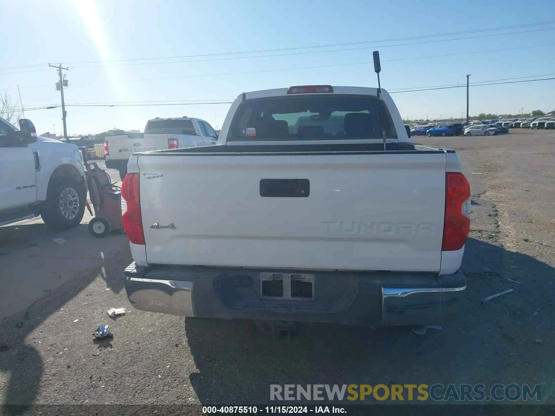 16 fotografías del automóvil dañado 5TFDW5F16KX818940 TOYOTA TUNDRA 2019
