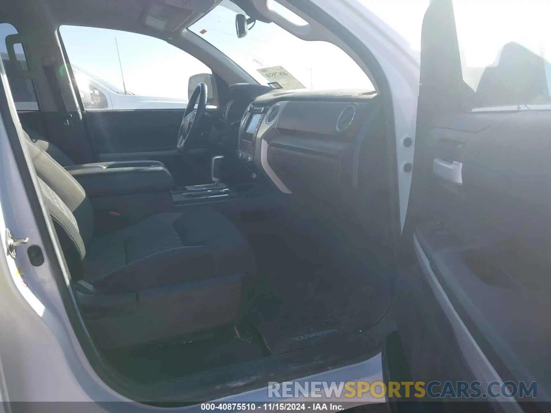 5 fotografías del automóvil dañado 5TFDW5F16KX818940 TOYOTA TUNDRA 2019