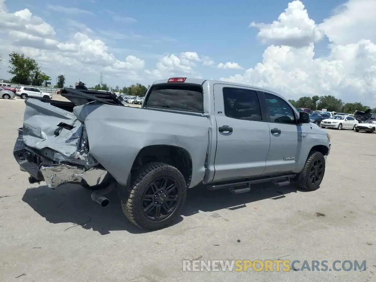3 fotografías del automóvil dañado 5TFDW5F17KX803492 TOYOTA TUNDRA 2019