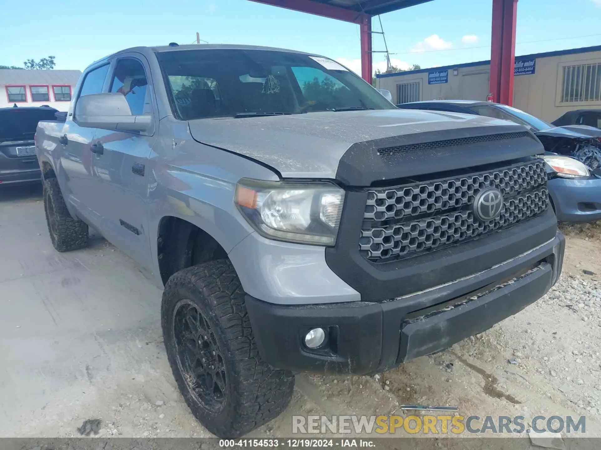 1 fotografías del automóvil dañado 5TFDW5F18KX787366 TOYOTA TUNDRA 2019