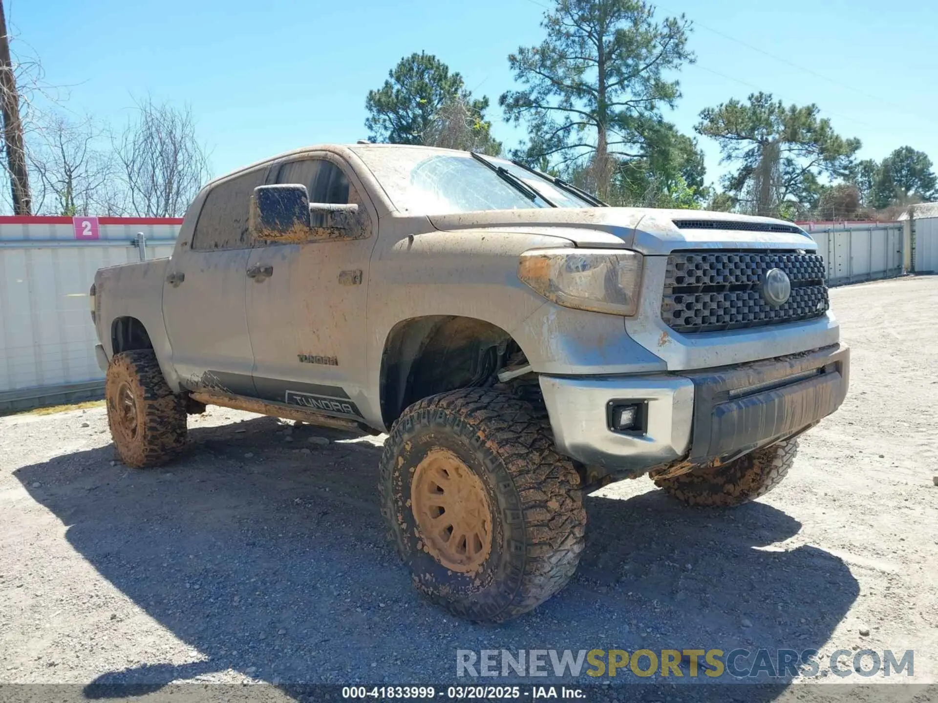 1 fotografías del automóvil dañado 5TFDW5F18KX804182 TOYOTA TUNDRA 2019