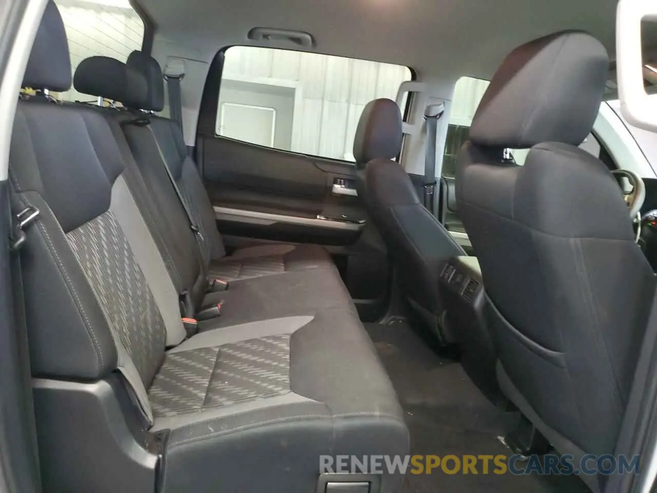 10 fotografías del automóvil dañado 5TFDW5F18KX867153 TOYOTA TUNDRA 2019