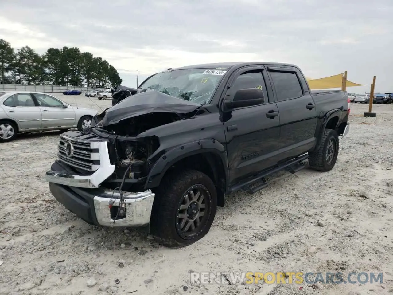 2 fotografías del automóvil dañado 5TFDW5F19KX832220 TOYOTA TUNDRA 2019
