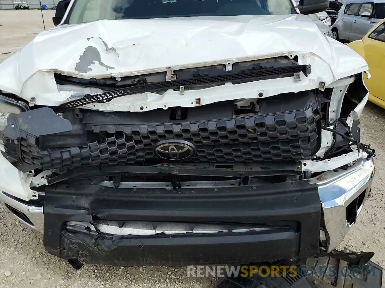 11 fotografías del automóvil dañado 5TFDW5F19KX840494 TOYOTA TUNDRA 2019