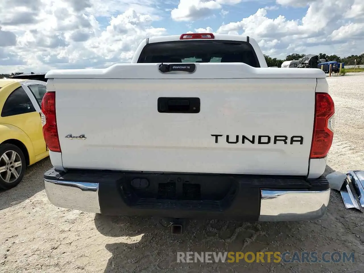 6 fotografías del automóvil dañado 5TFDW5F19KX840494 TOYOTA TUNDRA 2019