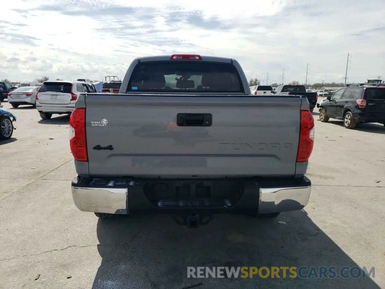 6 fotografías del automóvil dañado 5TFDW5F19KX848269 TOYOTA TUNDRA 2019