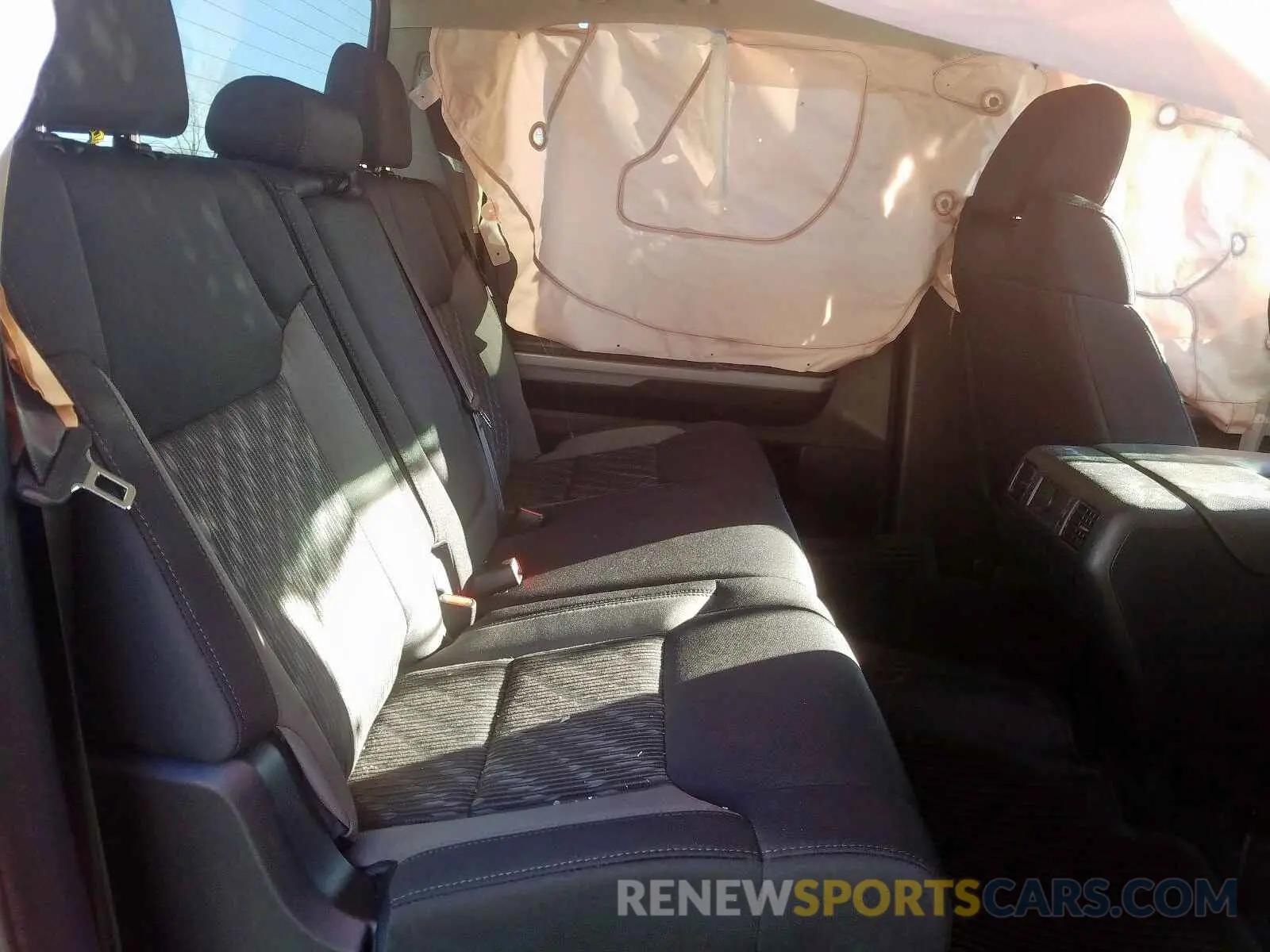 6 fotografías del automóvil dañado 5TFDW5F19KX855948 TOYOTA TUNDRA 2019