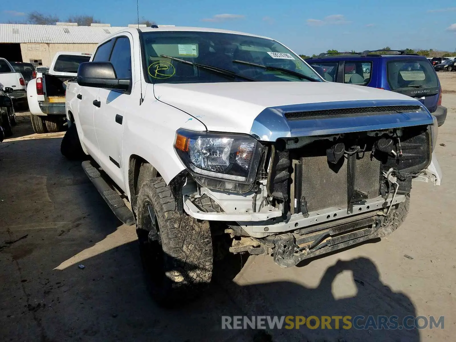 1 fotografías del automóvil dañado 5TFDW5F1XKX827155 TOYOTA TUNDRA 2019