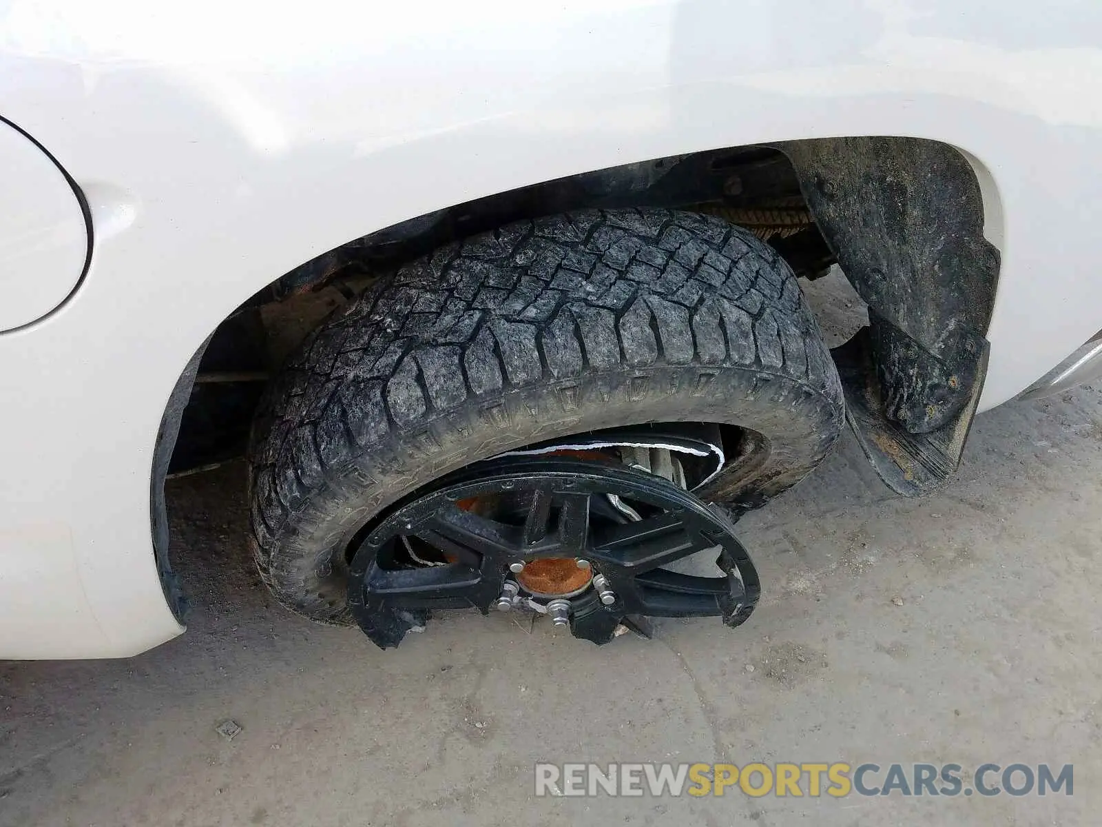 9 fotografías del automóvil dañado 5TFDW5F1XKX827155 TOYOTA TUNDRA 2019