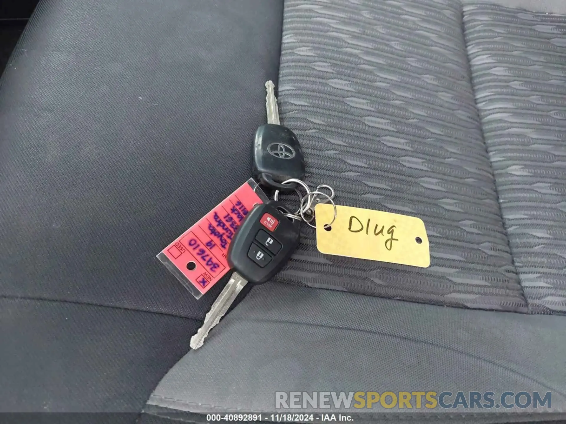 11 fotografías del automóvil dañado 5TFDY5F10KX795116 TOYOTA TUNDRA 2019